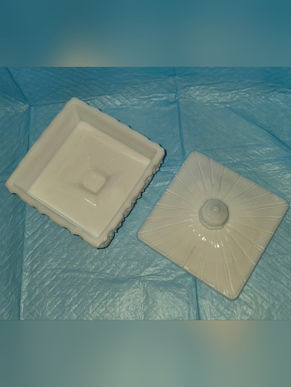 Westmoreland Milk Glass Pedestal Square Candy Box "Old Quilt" Pattern - Picture 10 of 11